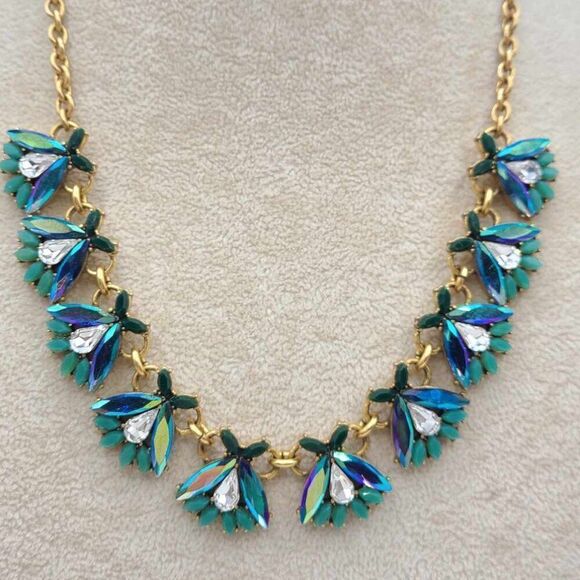 J Crew Shades of Blue Crystal Statement Necklace and Earrings. - Picture 10 of 11